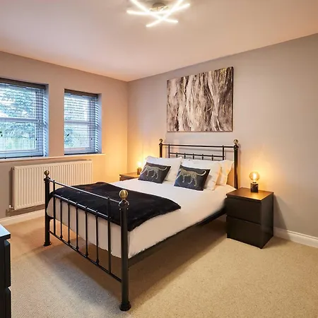 Feriehus Host And - River Hill House *