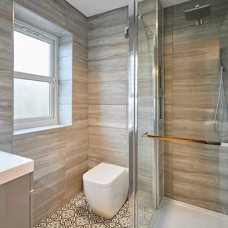Feriehus Host And - River Hill House *