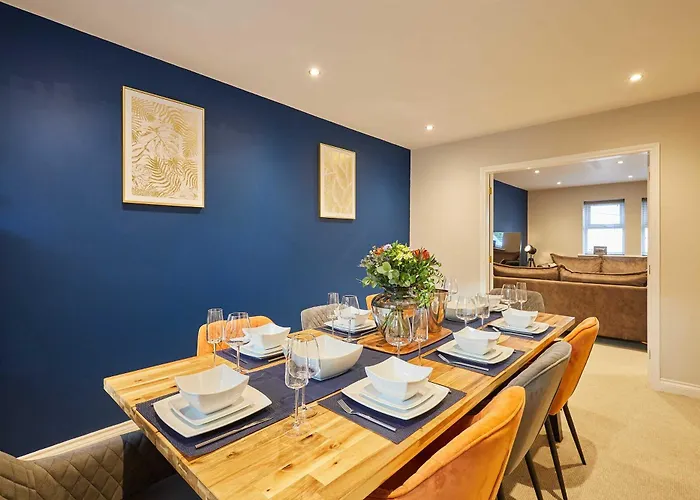 Host And - River Hill House *